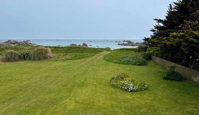 Charmante Maison, en Bordure de Mer, au Style Marin