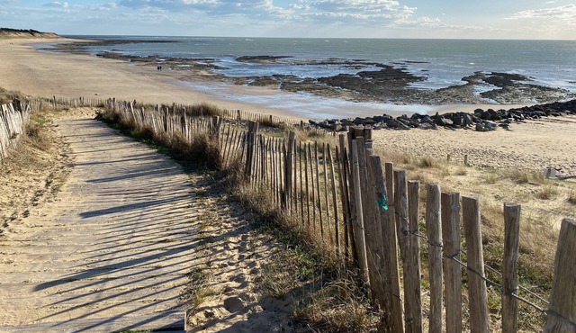 Charming Ile de Ré house, 2 steps from beaches and golf course.