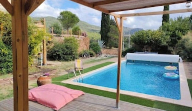 Charming house with swimming pool near the Lac du Salagou