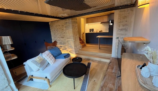 Characteristic duplex in a former XIIIth century vat house