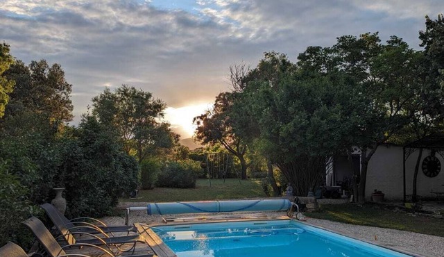 Character house with private pool and garden - Sunday to Sunday rental