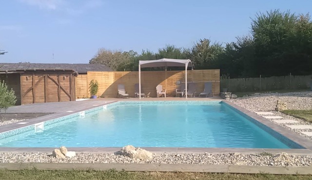 Character 18C House with 12 x 6m private pool