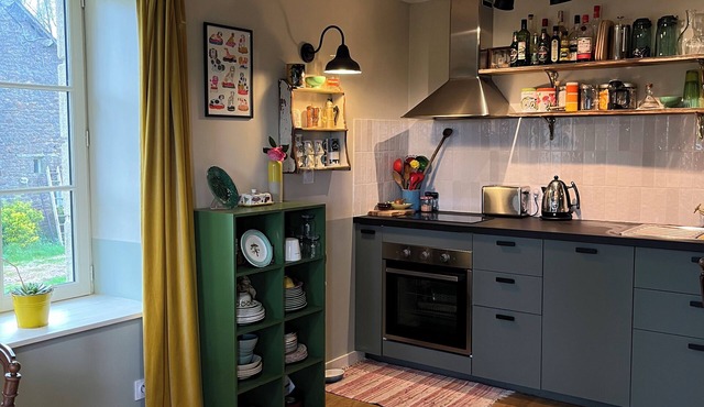 Characterful, 2 bedroom cosy cottage with fireplace, surrounded by wildlife.