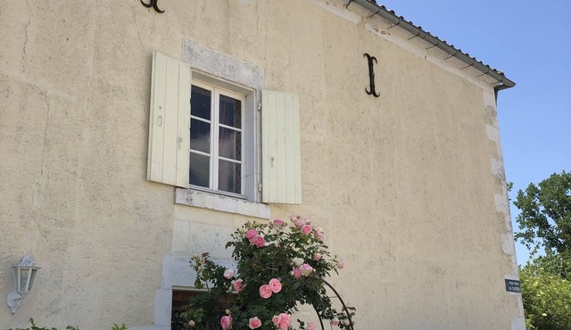 Character house in the Marais Poitevin 35 km from La Rochelle