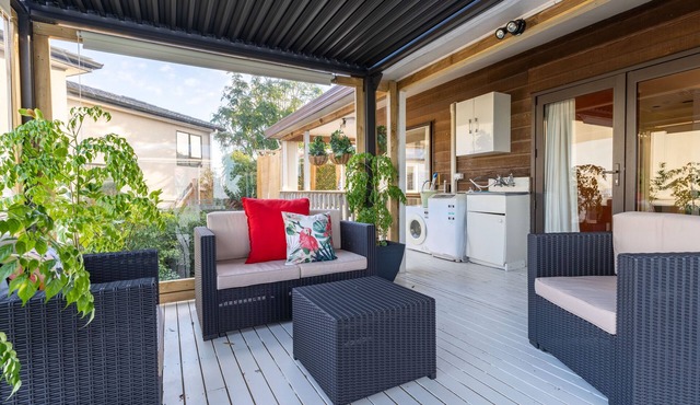 Character 4BR Home - Seaview - Skyline - Hot tub