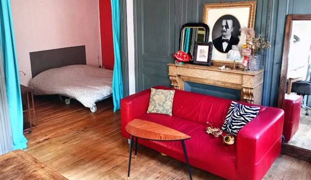 Character apartment in Lyon 7, near Rhône, Bellecour, original decoration