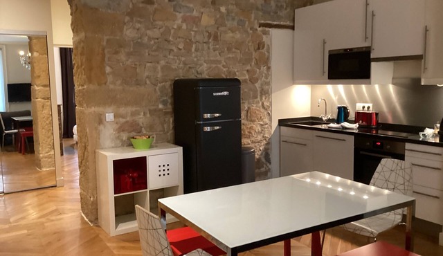 Character apartment in the 6th arrondissement