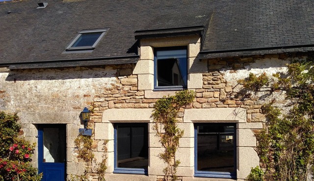 Character cottage, by the sea, Gulf of Morbihan, beach 150m, Vannes 10mn