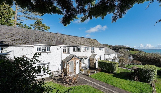 Character cottage in peaceful location, near the beach.