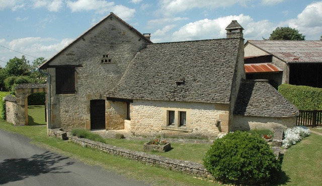 Character cottage in Tamniès, near Sarlat, in the heart of the Périgord noir