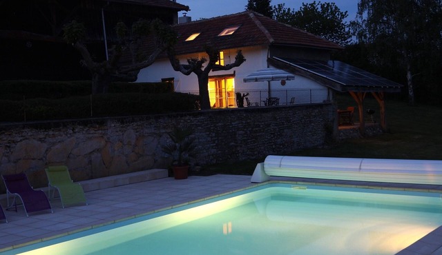 Character Cottage Magnificent Views Of The Pyrenees, 10x5m Pool, Adults only