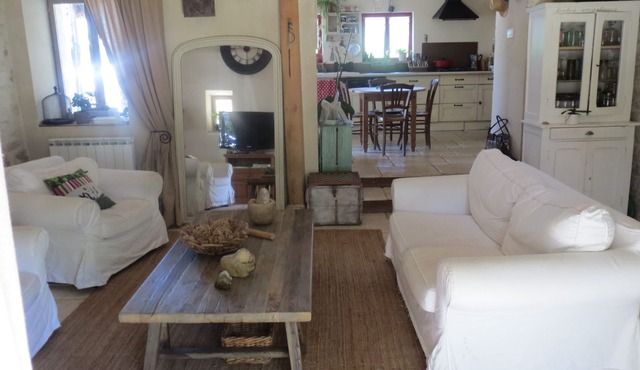 Character country house with 7.50 x 3.50 above-ground pool