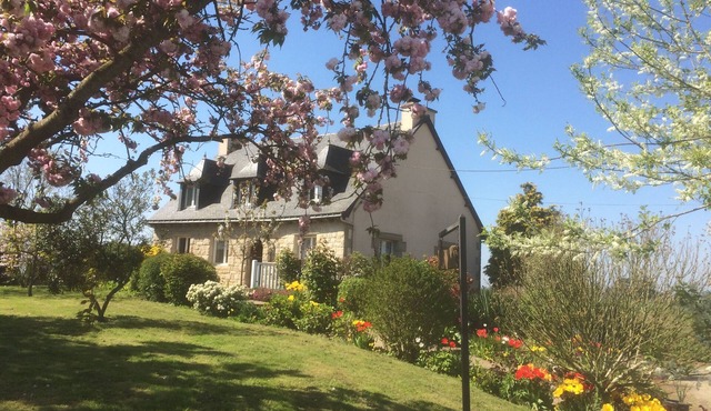 Character family home in the countryside 10 pers. 20 minutes from the coast