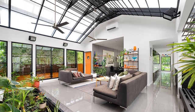 Character home/outdoor pool-5 minutes to Southbank