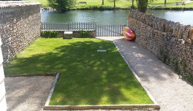 Character house by the river - Vivonne Center