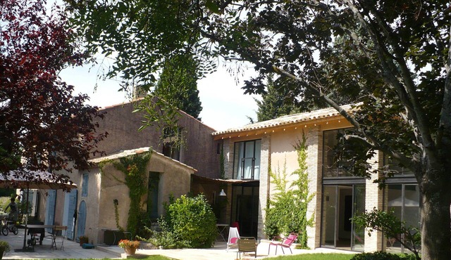 Character house enlarged and renovated in 2010 with private pool