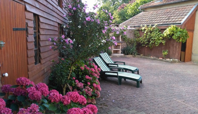 Character house in Argonne for rent with family or friends.