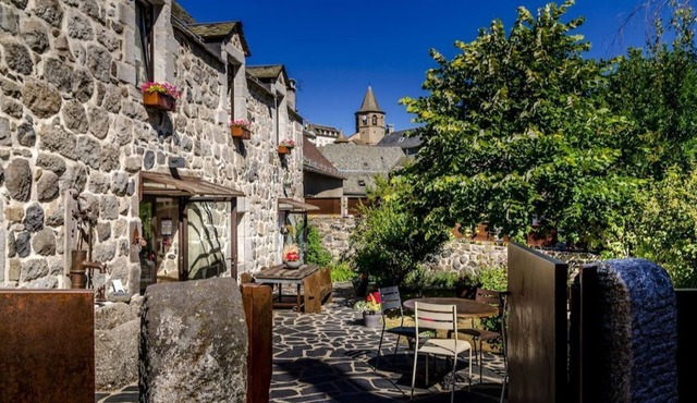 Character house in the heart of Aubrac