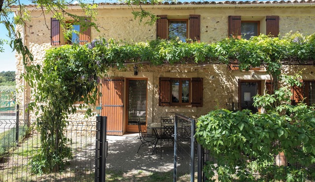 Character house in the heart of the Luberon Park