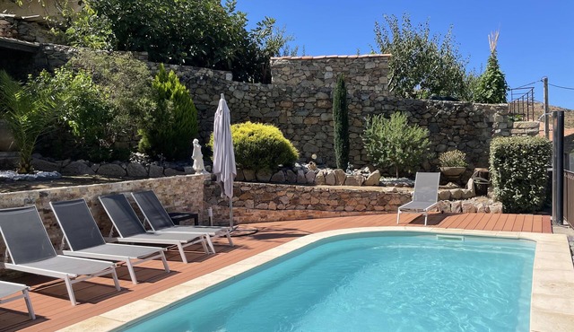 Character house, private heated swimming pool, classified 4 *