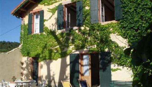 Character house surrounded by vineyards 6 pers