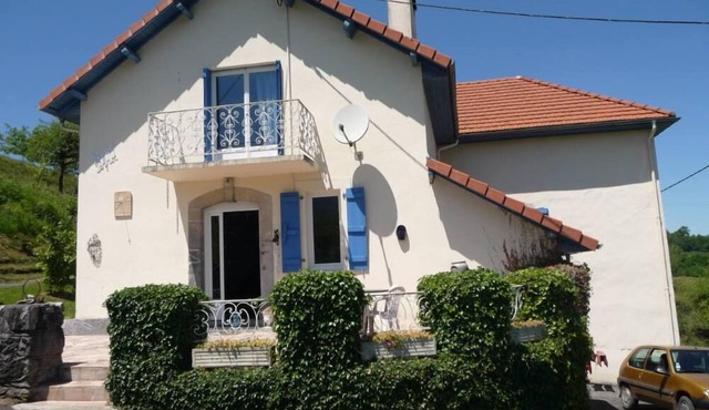 Character house with breathtaking views, sleeps 6.