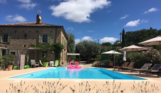 Character house with large pool