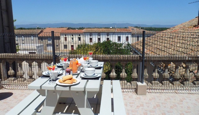 Character house with sunny roof terrace views of the Black and Alaric mountains