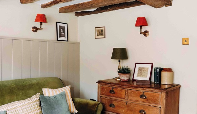 Character Main Street Cottage in Beautiful Town of Southwell