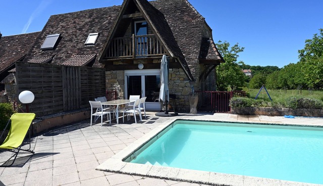 Character stone house with exceptional view of the valley