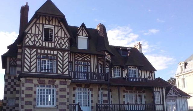 Character villa facing the sea - the Neva - Hermanville-sur-Mer