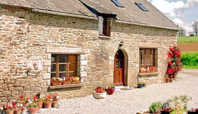 Characterful Breton Long House in Rural Tranquility - Exclusively for Couples
