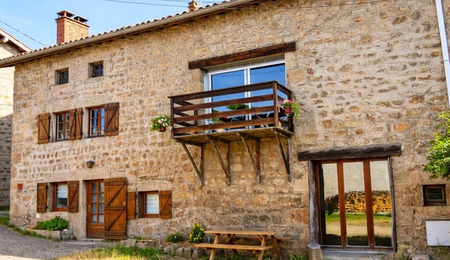 Characterful Gite with Welcoming Atmosphere