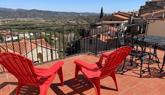 Characterful village house ideally located for sightseeing and activity holidays