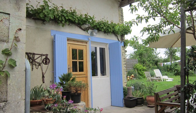 Characterful village property in the heart of Green Venice, Western France