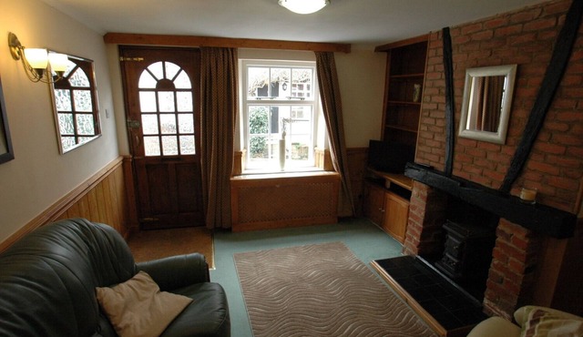 Charactor cottage in Tring Triangle