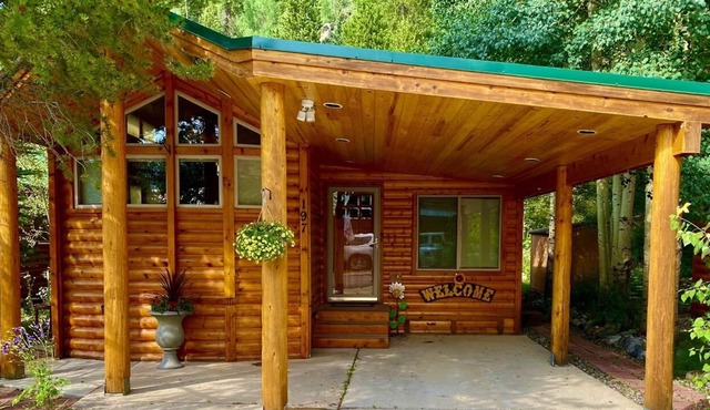 "Chardonnay Chalet" Nestled up to National Forest