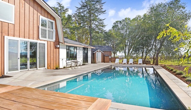 Chardonnay Estate - 7 Suites in the heart of wine region 2 ml from Sonoma Square