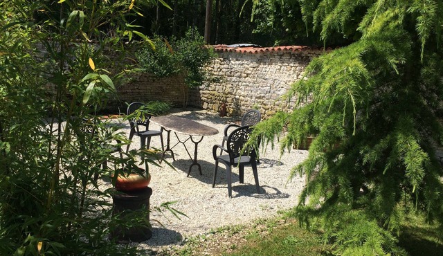 Charentaise house, hamlet of Moulin de la Laigne