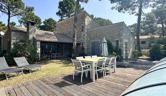 Charentaise Villa with Pool for 12 in Residential Park