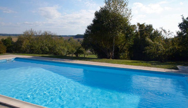 Charente/Dordogne idyllic views,large pool, near Aubeterre & Manoir de Longeveau