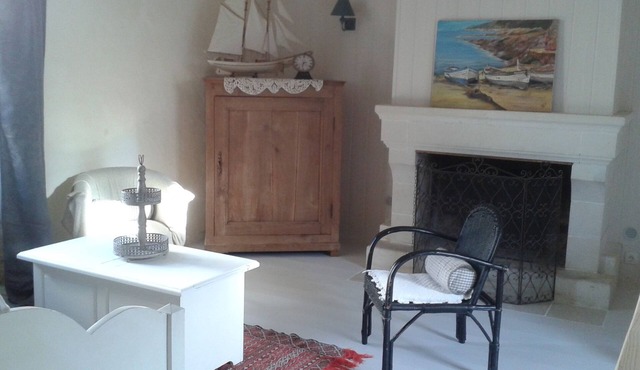 CHARENTE MARITIME CHARMING COTTAGE