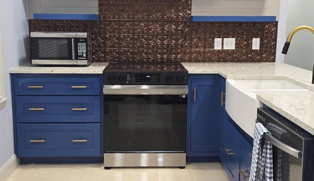 Charge the car! 🚗,WiFi 📶, and close to Tift Regional Medical center. Midterm