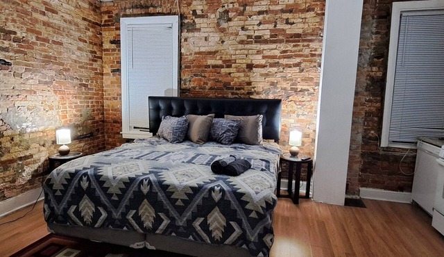 Charle's Village Cozy Studio,