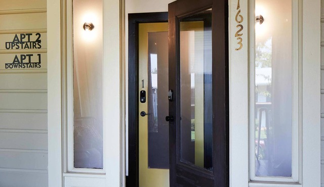 Charles on 11th - Beautifully Restored Historic Southside Home Walkable Perfect for Groups