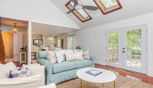 Charleston-area 3BR, Close to Beach or Downtown, Walk to Shem Creek