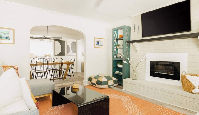 Charleston Charm - Spacious 3BR + Bikes/Scooters!