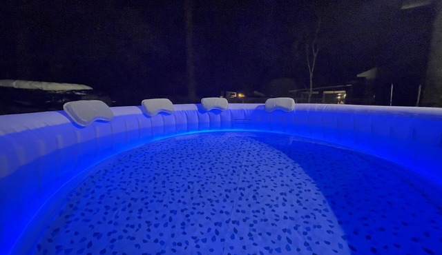 Charleston King Suite Hot Tub Fire Place Patio 1