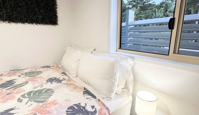 Charlestown Central 2 Bedrooms Back Unit with Kitchenette