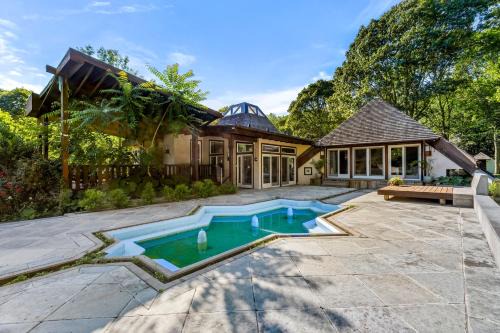 Charlestown Retreat | 2 Pools & Fire Pits